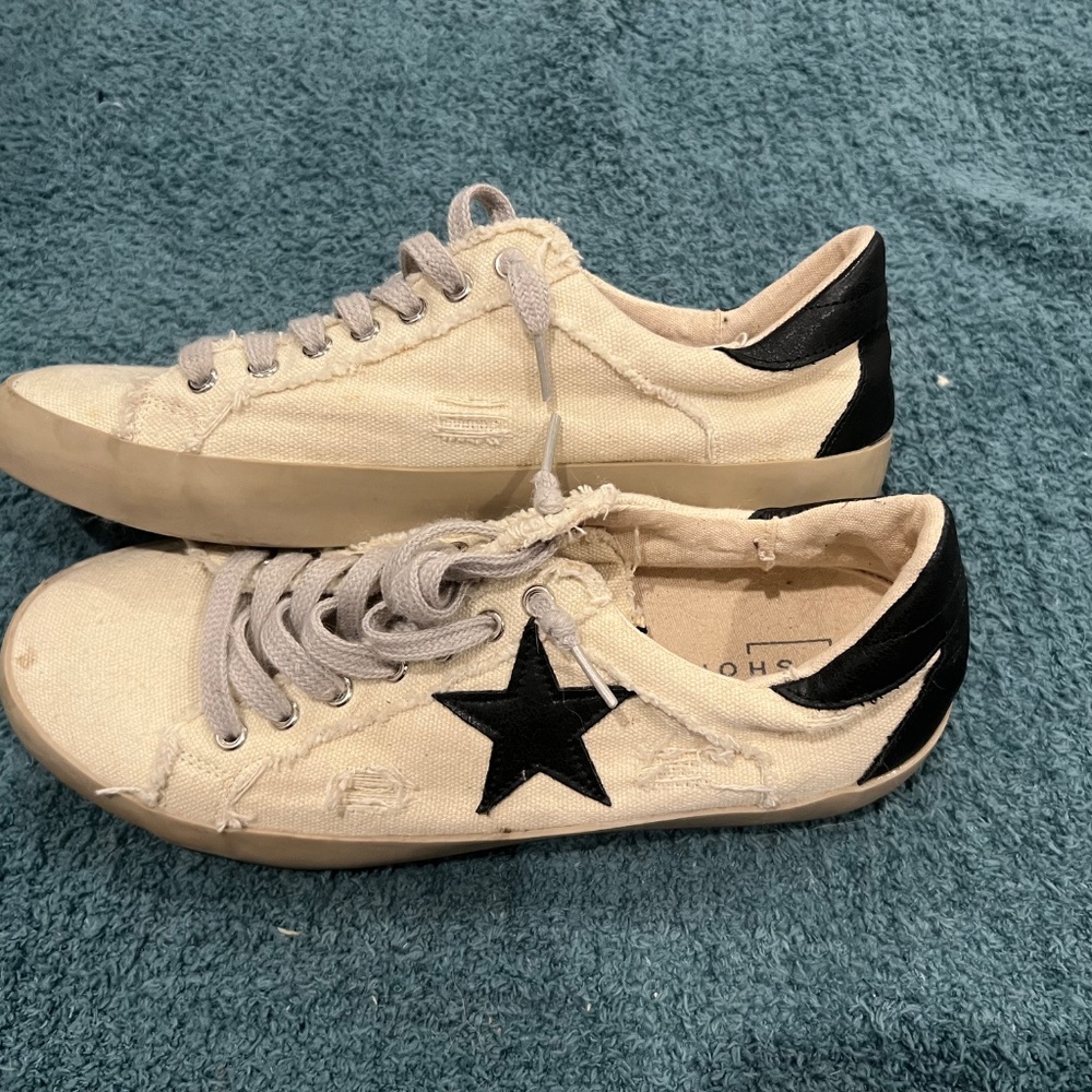 Shoes - Picture 11 of 13